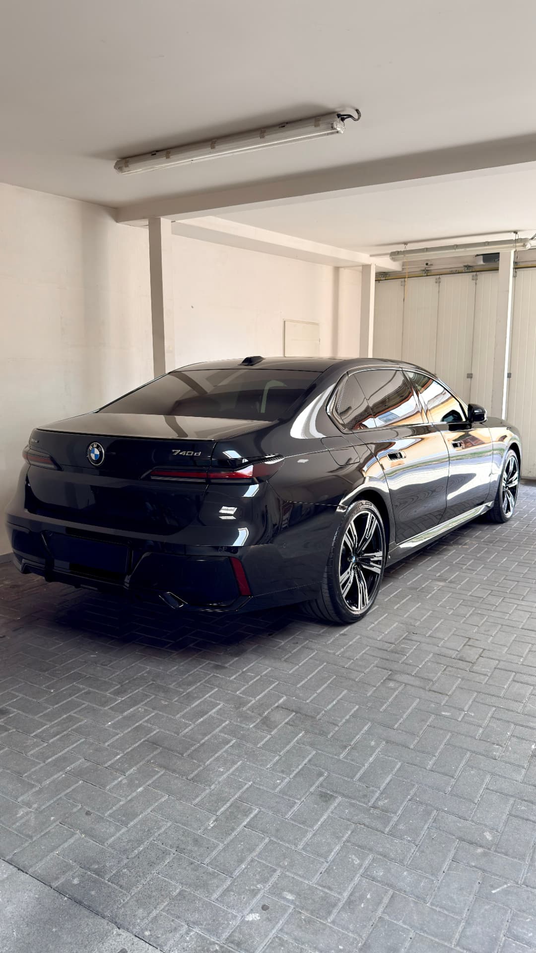 BMW 740D – vícekrokové leštění a keramická ochrana